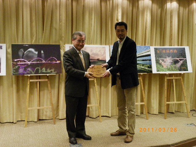 100年度「台三線興昌橋改建工程」入圍老舊橋樑改建工程績優承攬商!!